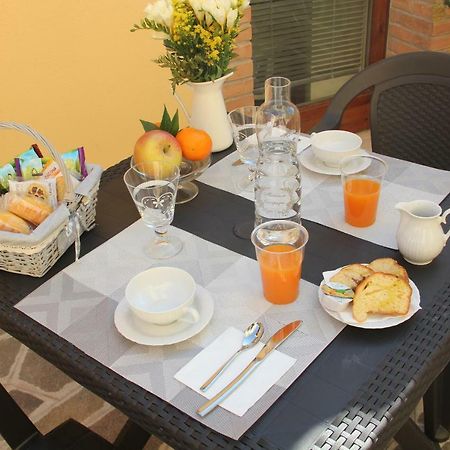 フィウミチーノ A Casa Di Titty Bed & Breakfast エクステリア 写真